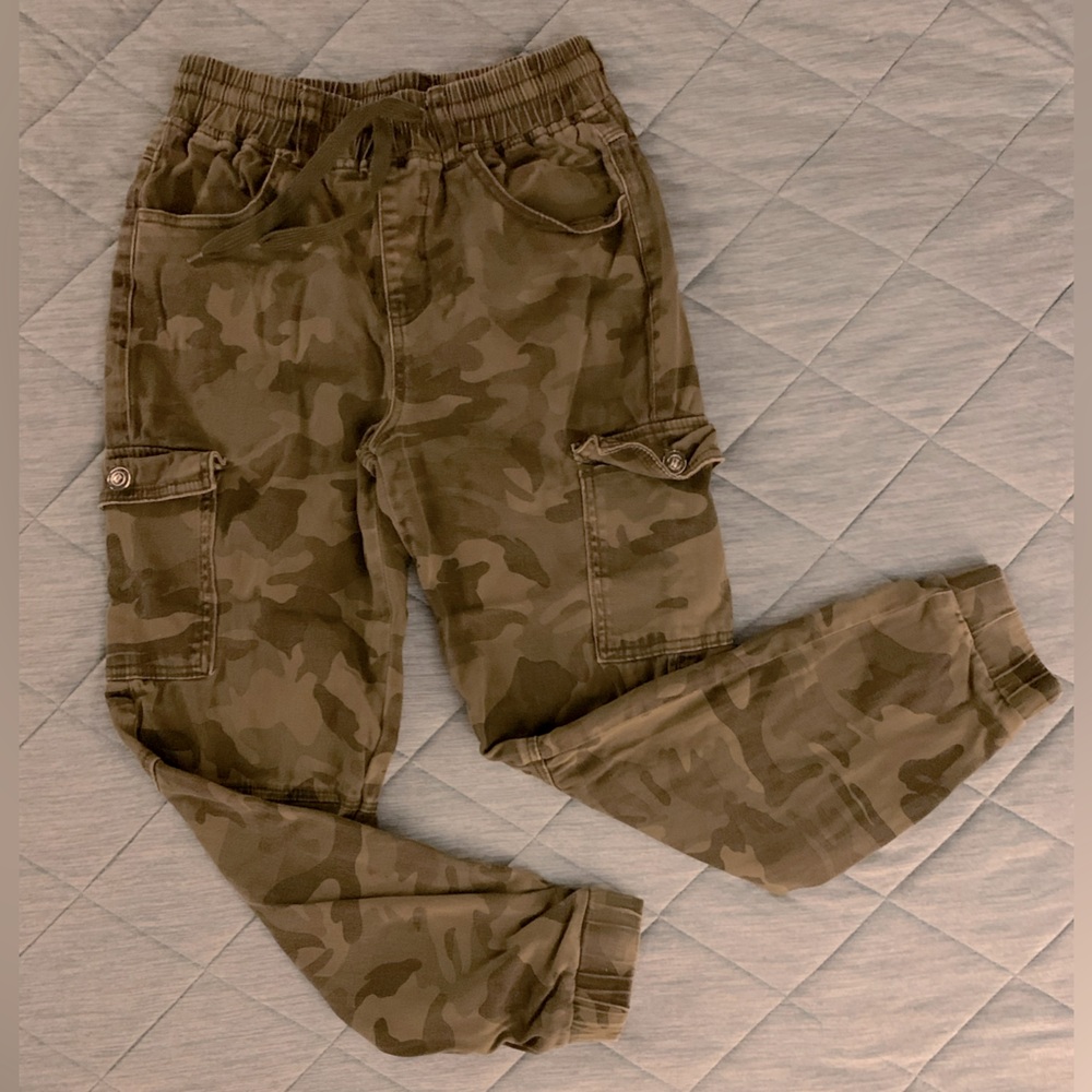 Monkey Ride Camo cargo joggers, size 5